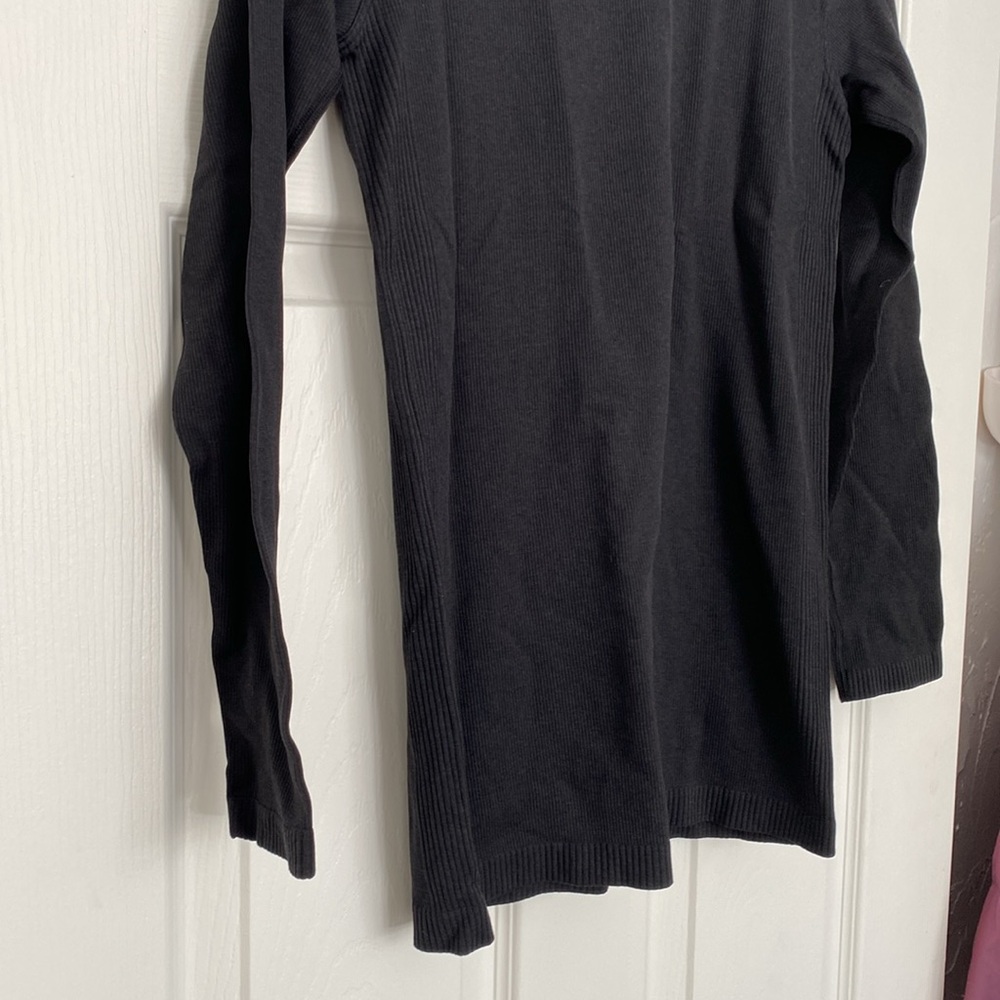 lululemon Ribbed Turtleneck - Picture 3 of 6